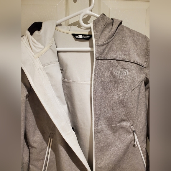 The North Face Jacket - Picture 3 of 12